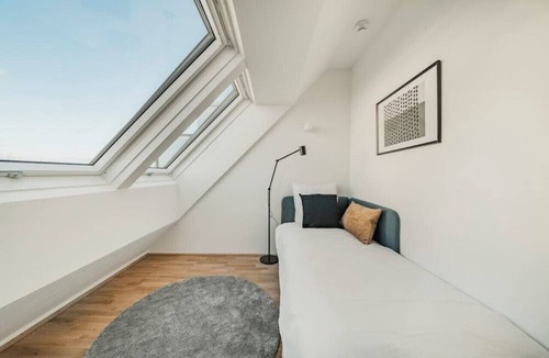 Erdberg Apartment | Arbio I Home office Apart in Simmering