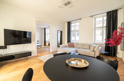 Weißgerber Apartment | Rochus Stylish Stays
