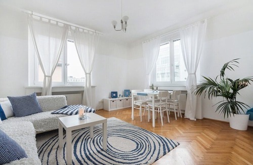 Wieden Apartment | STATE OPERA SUITE CITY CENTER "Santorini"