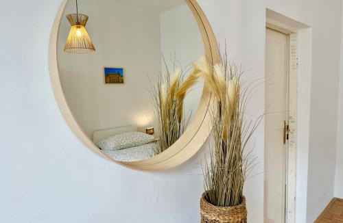 Ottakring Apartment | Spacious 5-Room Apartment with Free Parking