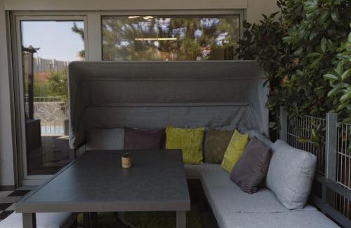 Donaustadt Apartment | Dream Getaway Apartment with Jacuzzi and Pool