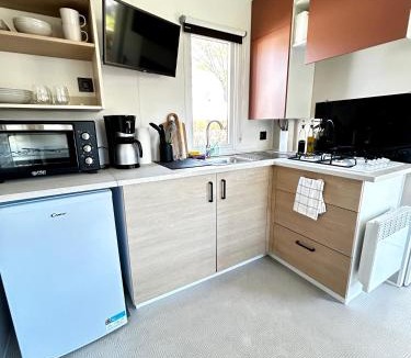Seekirchen am Wallersee House | Gemütliches Mobilhaus am Wallersee