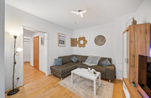 Schwechat Apartment | Cozy Apartment near Airport & City Center with Private Garden
