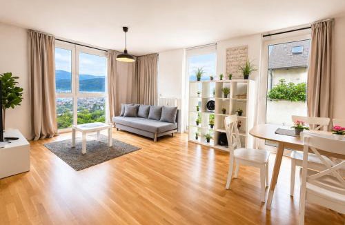 Innsbruck Apartment | Innsbruck City View Apartment with 2 Bedrooms