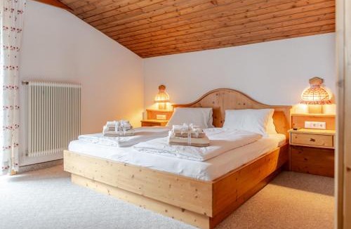 Heiligenblut House | Ferienhaus Alpenblick, ganzes Ferienhaus, 5 Zi, 4 Bäder, gratis Parkplatz, Sonnenterrasse