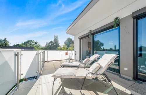 Kaisermuhlen Villa | Modern Luxury Villa, 5 Bedrooms, Outdoor Grill