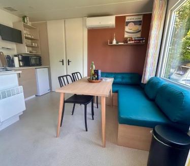 Seekirchen am Wallersee House | Gemütliches Mobilhaus am Wallersee