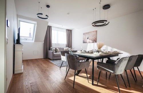 Leopoldstadt Apartment | 3 BDR - Sky Rooftop Glow, Best View over Vienna