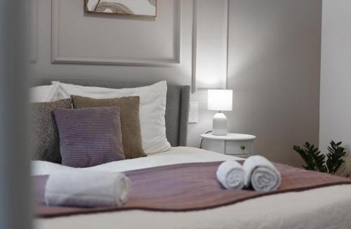 Josefstadt Apartment | Bel Étage - 4BR Superior Family-Suite with AC - City Centre