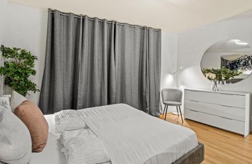 Wieden Apartment | Balcony - Right at Hauptbahnhof and Belvedere