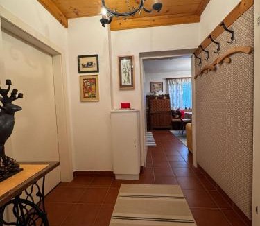 Hallein Apartment | 70qm 3-Zimmer Apartment am Tauernradweg in Hallein bei Salzburg, nahe Berchtesgaden, Roßfeld, Kehlsteinhaus, Obersalzberg, Watzmann, Schönau am Königsee, Bad Vigaun, Schloss Hellbrunn, Burg Hohen Salzburg, Burg Hohen Werfen # Beherbergungsbetrieb OC45
