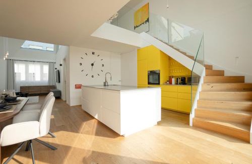 Funfhaus Apartment | Spacious and Stylish Two-Level Retreat