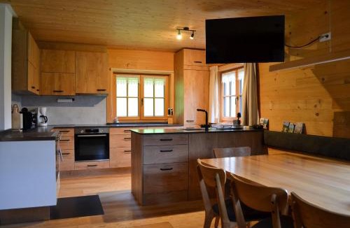 Bizau Ski Chalet | Hirschberghütte