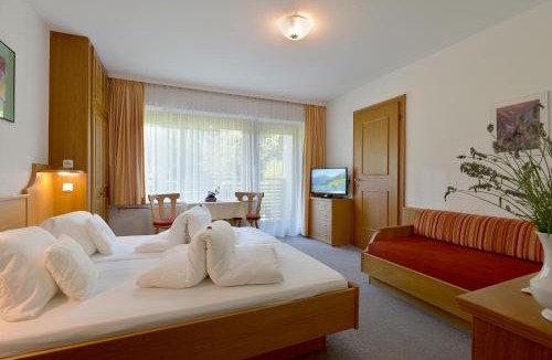 Mayrhofen Bed & Breakfast | Gästehaus Ahornblick