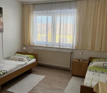 Mannswoerth Bed & Breakfast | Pension Eicher