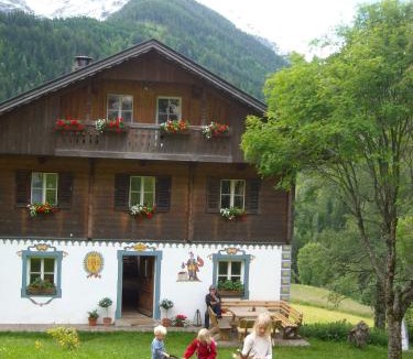 Maria Luggau Apartment | Bauernhof im Wiesengrund