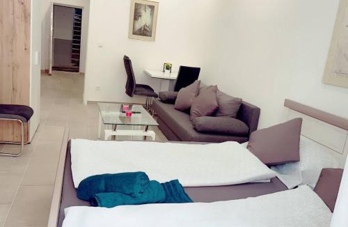 Favoriten Apartment | Queen Apartment 4P WL