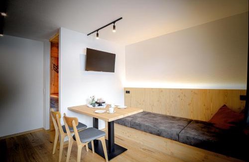 Vals Apartment | WOLF Apartments Padaun - Panorama Mountain Retreat in Tirol