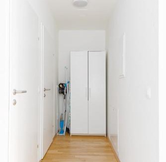Simmering Apartment | Whats-App Self-Check-IN - 1BR Apartment, near airport,15 min to Center