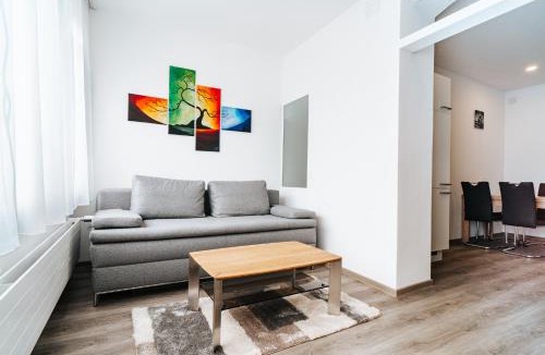 Zeltweg Apartment | Zentrales Apartment mit Parkplatz und WLAN - nahe Red Bull Ring