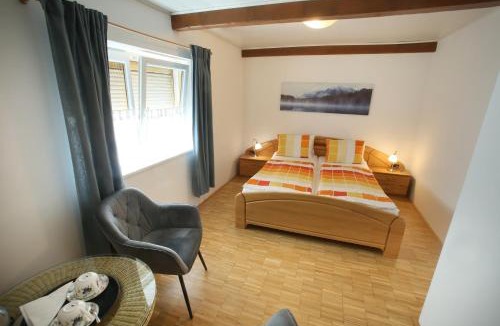 Eisenstadt House | Winzerzimmer - Weingut Tinhof