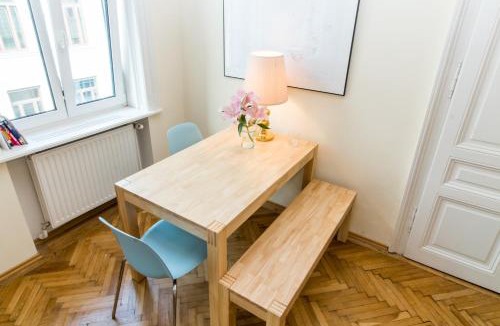 Josefstadt Apartment | Beautiful Viennese apartment