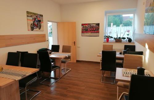 Pausendorf Bed & Breakfast | Ferienwohnungen und Zimmer Yassi