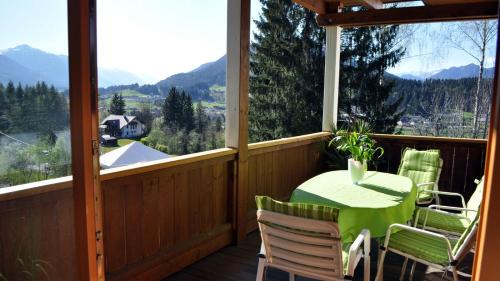 Hermagor-Pressegger See Apartment | Haus Eichhorn Ferienwohnung