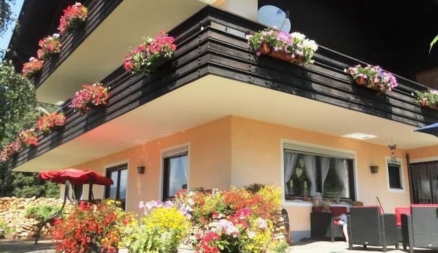 Apartment in Görtschach with Common Pool and Beautiful View