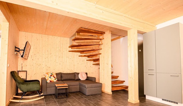 Elegant Chalet Near Ski-slopes