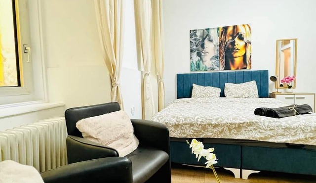 5BR Apartment Near Matzleinsdorfer