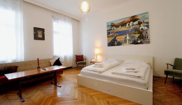BRIGHT ELEGANT FLAT in Center