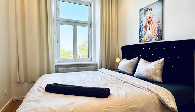 Spacious 3BR Apartment Near Kaufpark Alterlaa