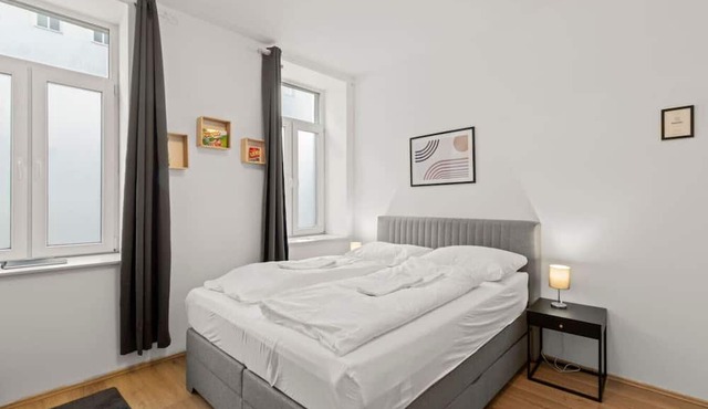 FarawayHomes Studio Vienna #3