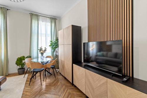 Monthly Rental - Central - 5min to Metro U1 and Danube