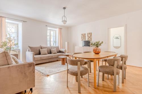 Hakuna Marktquartier 9 - Terrassenwohnung Spitz