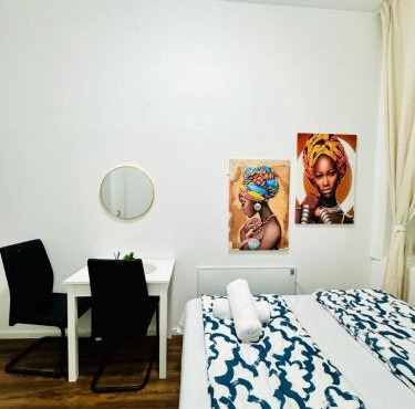 Spacious Private Rooms in 5BR Apartment Near Atzgersdorf Station