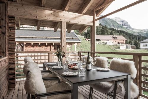 Aadla Walser-Chalets mit privater Sauna, Hotpot und Hotelservice