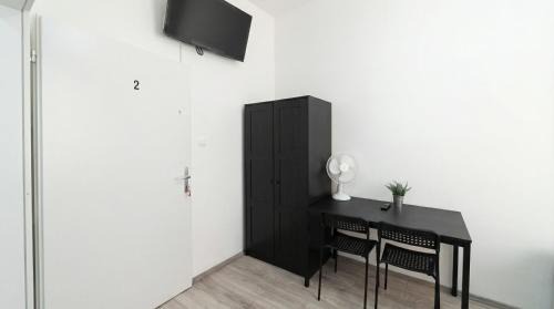 Quick Access to Vienna Center - Simple Private Rooms with WIFI