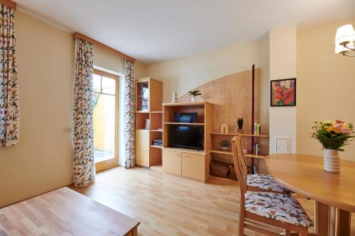 DAS BURGENNEST Chalet 6 - Familienchalet für 5 mit privatem Bademantelgang zur Therme