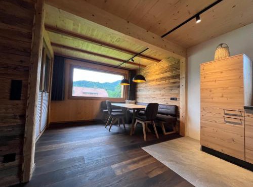 Zirbenchalet am Weissensee