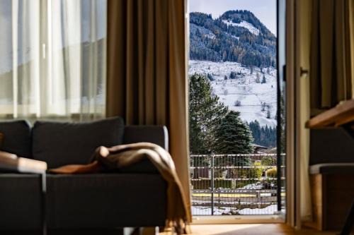 RIVERSIDE RAURIS APARTMENTS