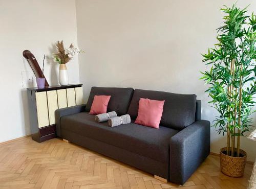 Comfy Flat Near Metro Station