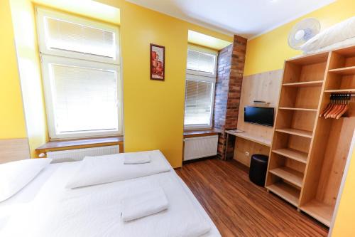 Do Step Inn Home - Hotel & Hostel