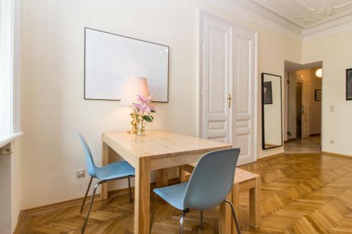 Beautiful Viennese apartment